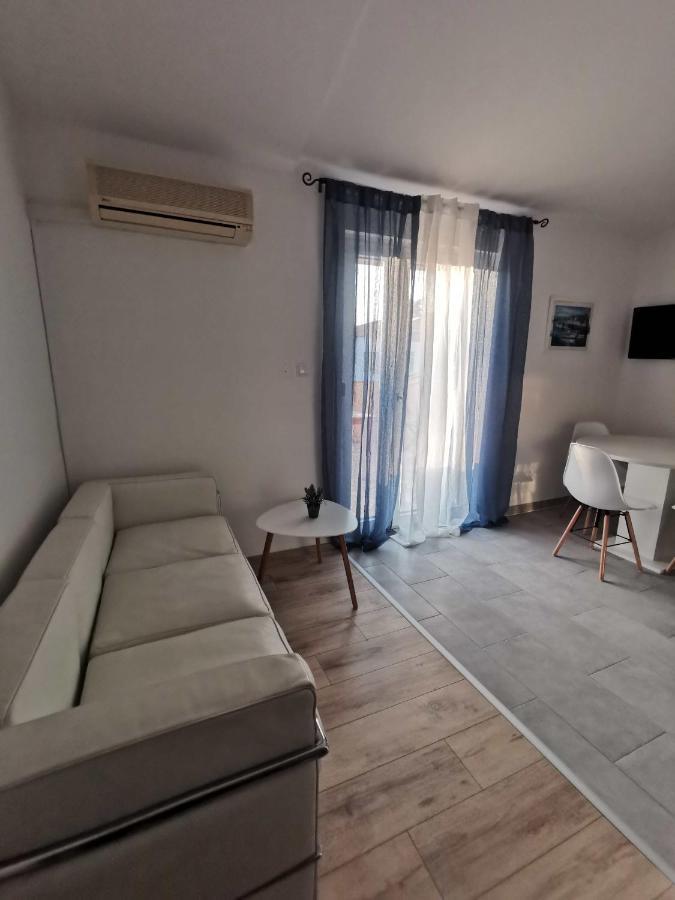 Apartmani Viktorija Fažana Екстериор снимка