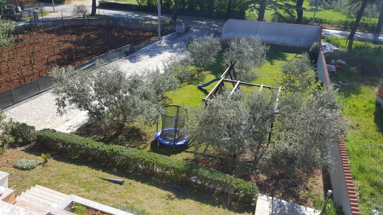 Apartmani Viktorija Fažana Екстериор снимка