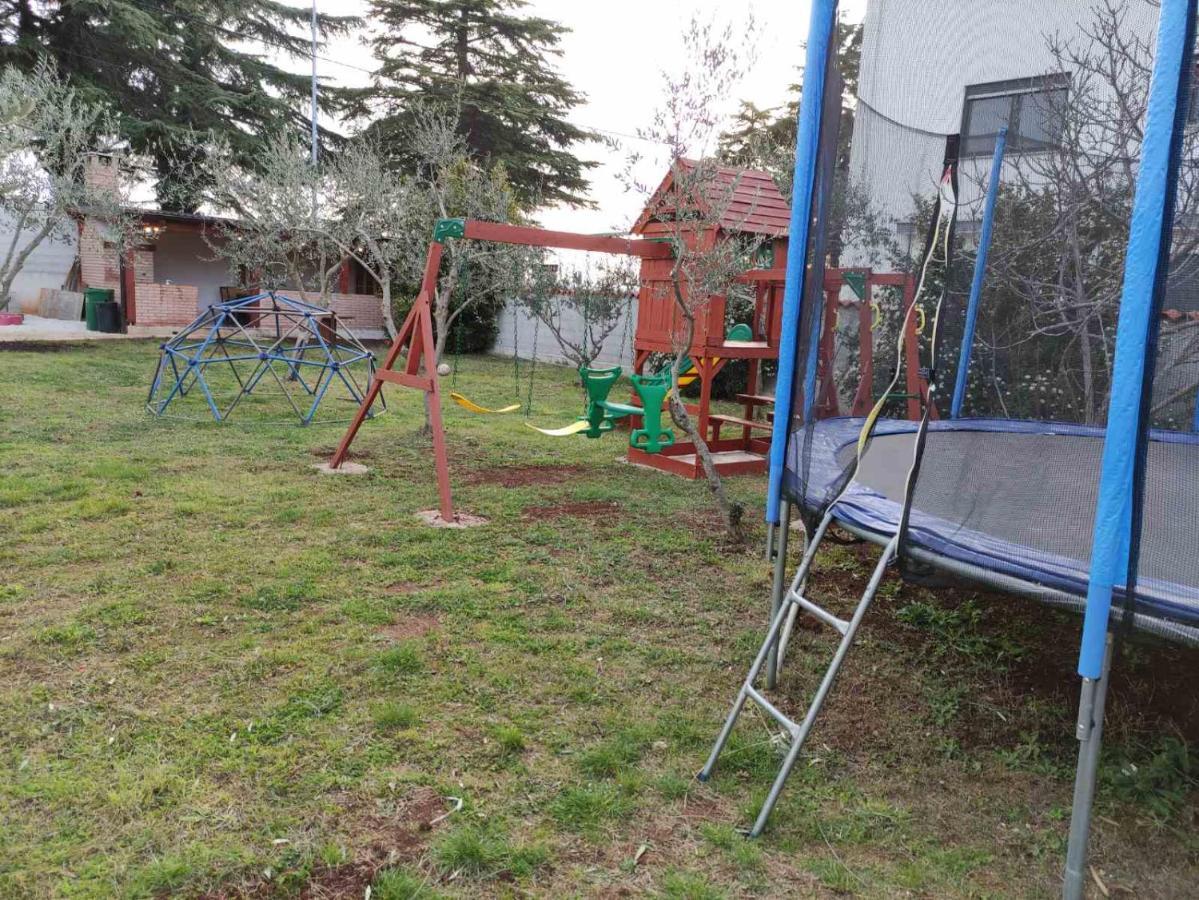 Apartmani Viktorija Fažana Екстериор снимка
