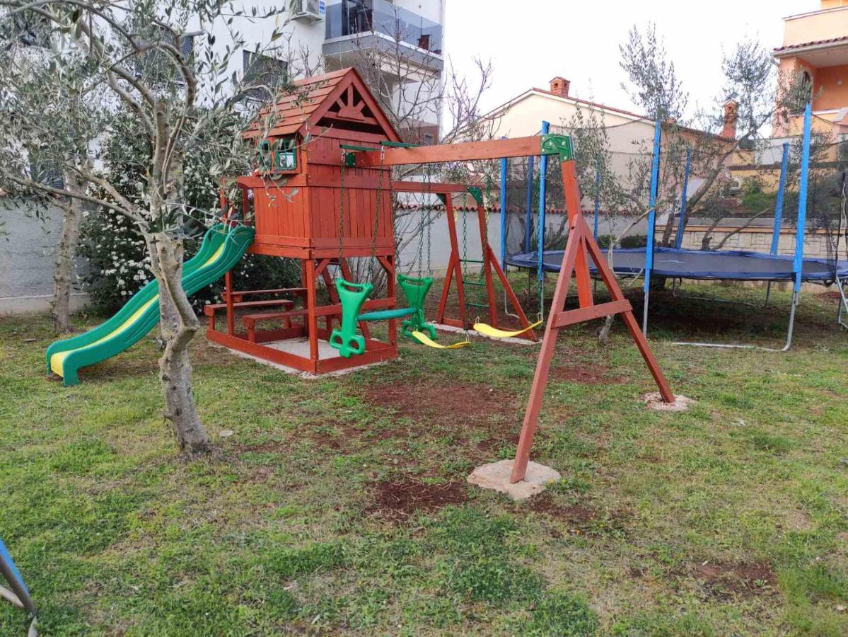 Apartmani Viktorija Fažana Екстериор снимка