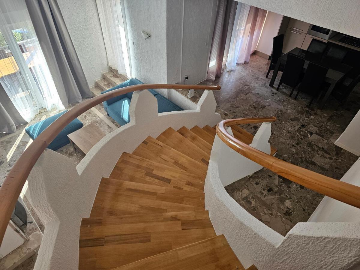 Apartmani Viktorija Fažana Екстериор снимка