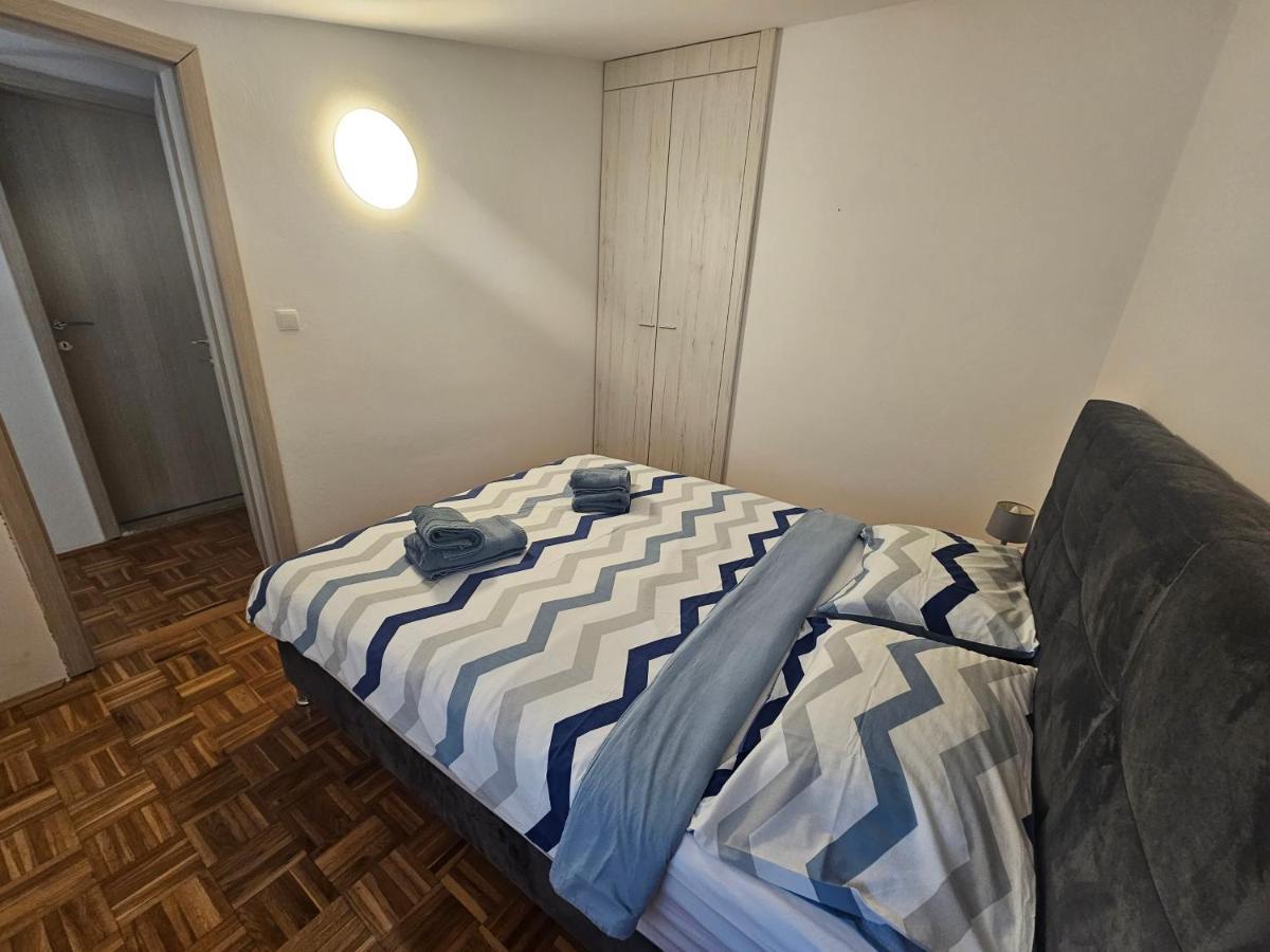 Apartmani Viktorija Fažana Екстериор снимка