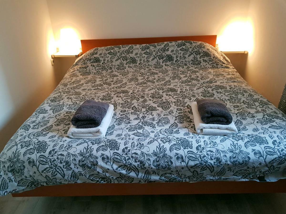 Apartmani Viktorija Fažana Екстериор снимка